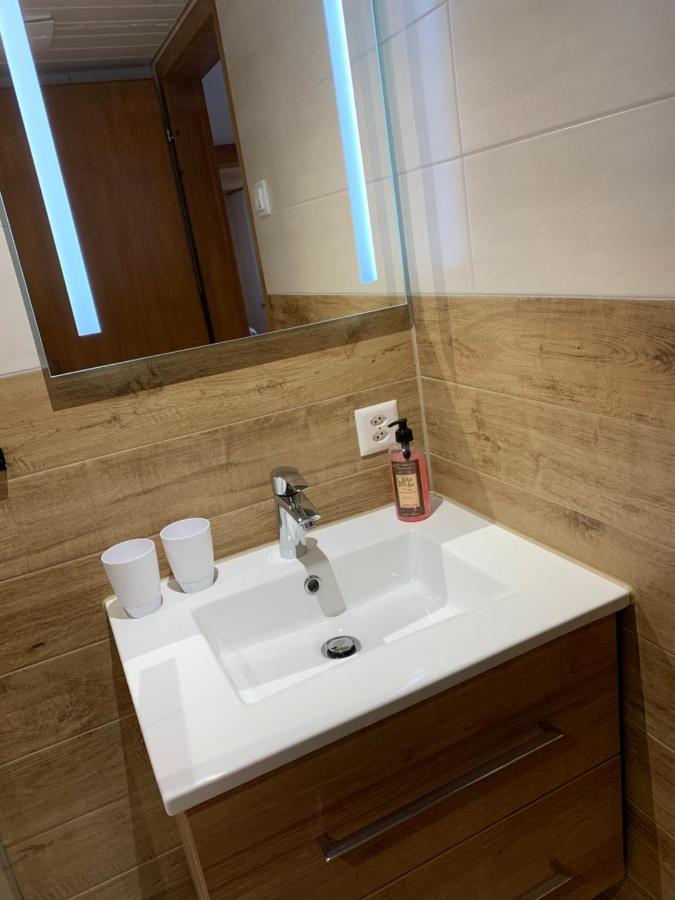 Fluehblueemli Appartement Grindelwald Buitenkant foto